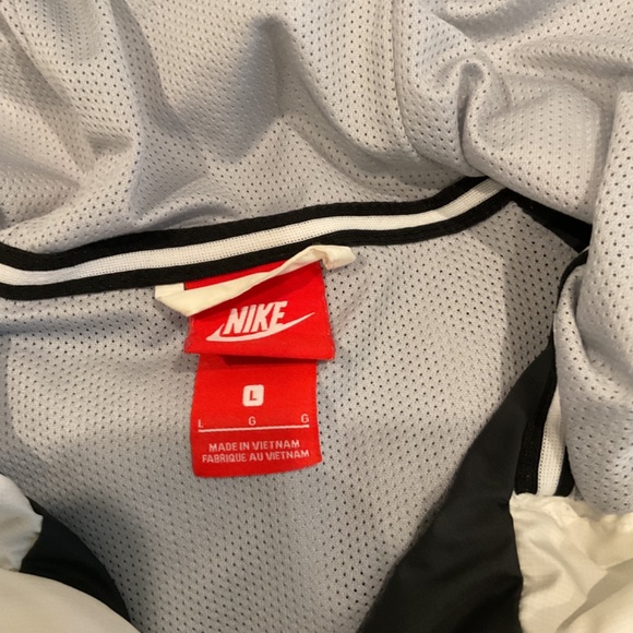 Nike Size Large Jacket - Picture 6 of 8